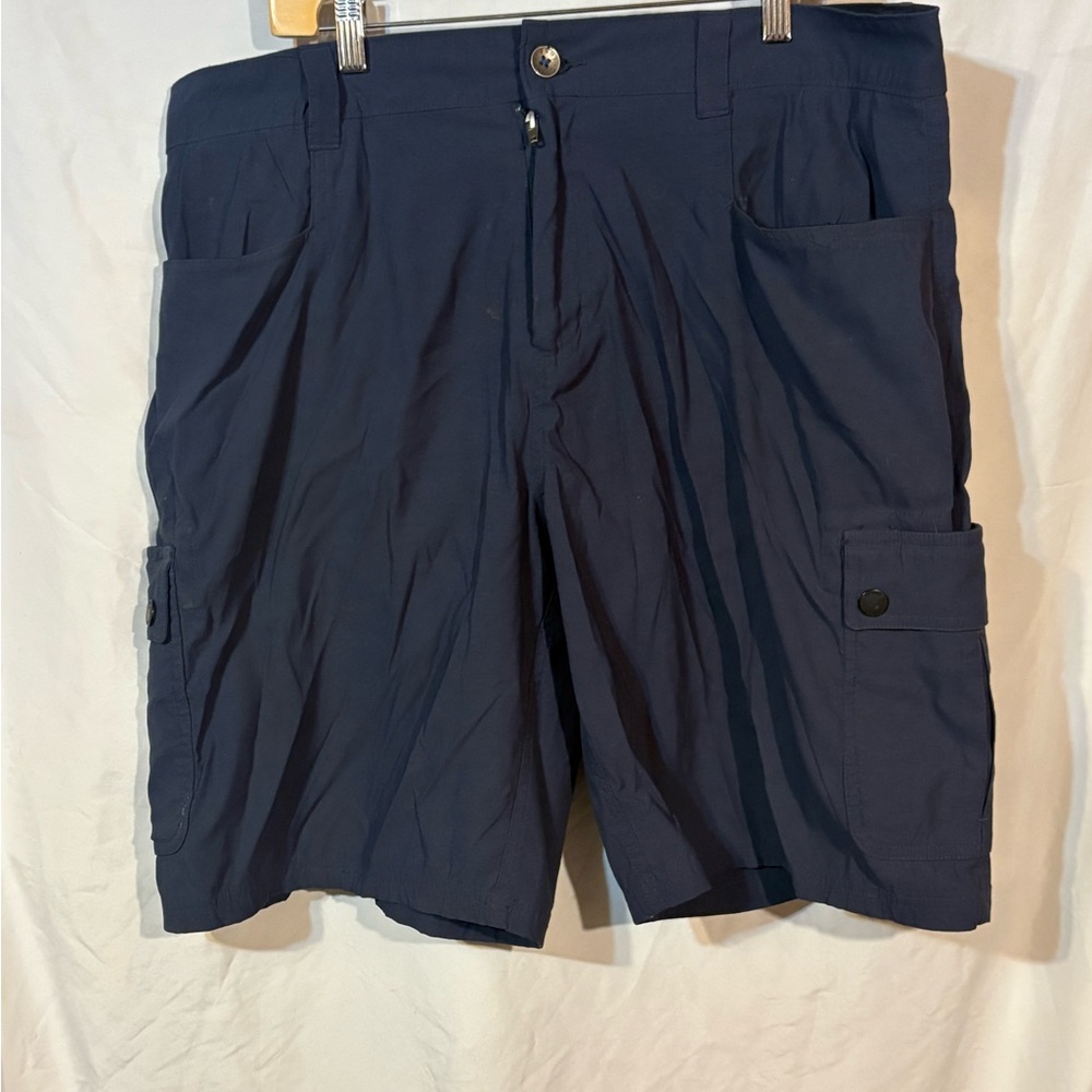 Orvis Men's Navy Cargo Shorts - Classic Casual Utility